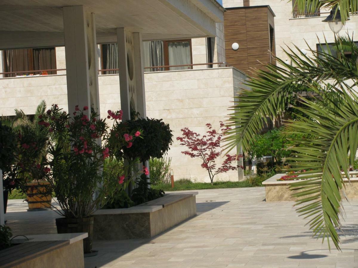 Apolonia Θέρετρο